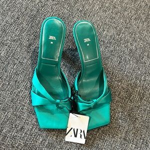 Zara - Heel / Sandal